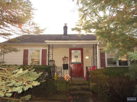 215 Catalpa Ave, Hackensack, NJ 07601 photo 1
