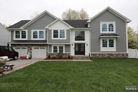 436 Locust Ave, Paramus, NJ 07652 photo 1