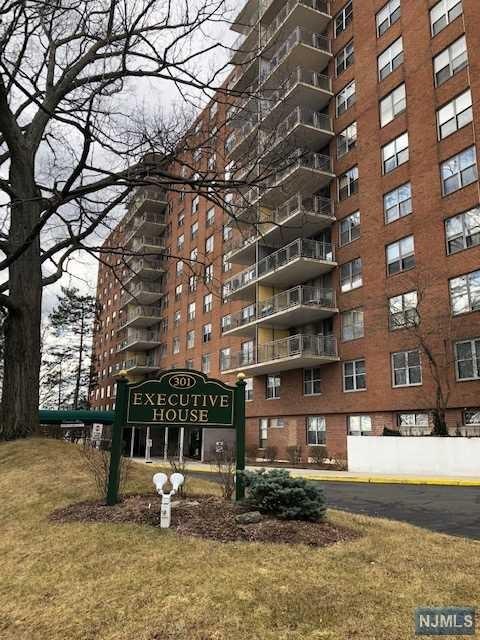 301 Beech St #11D, Hackensack, NJ 07601 photo 1