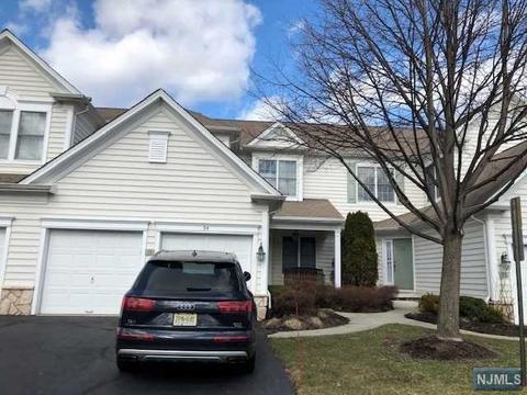 94 Balsam Ct, Paramus, NJ 07652 photo 1