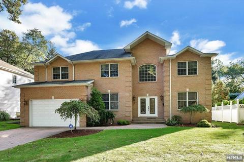 75 Benton Rd, Paramus, NJ 07652 photo 1