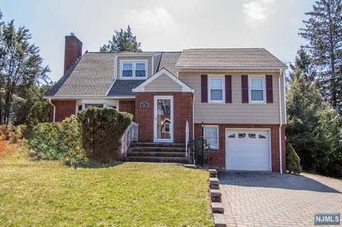 583 Schaefer Ave, Oradell, NJ 07649 photo 1