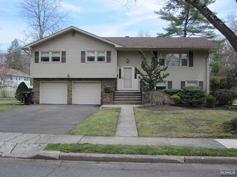 552 Hobart Rd, Paramus, NJ 07652 photo 1