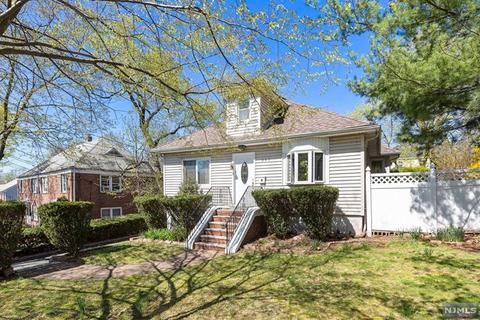 537 Beverly Rd, Teaneck, NJ 07666 photo 1