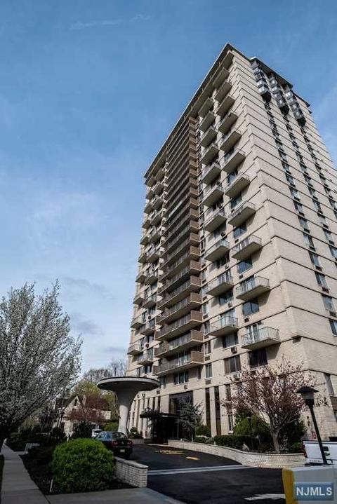 160 Overlook Ave #18D, Hackensack, NJ 07601 photo 1