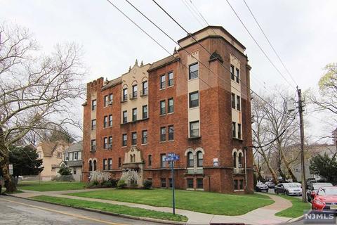 303 Hamilton Pl #D3, Hackensack, NJ 07601 photo 1