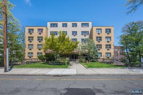 300 Lookout Ave #3A, Hackensack, NJ 07601 photo 1