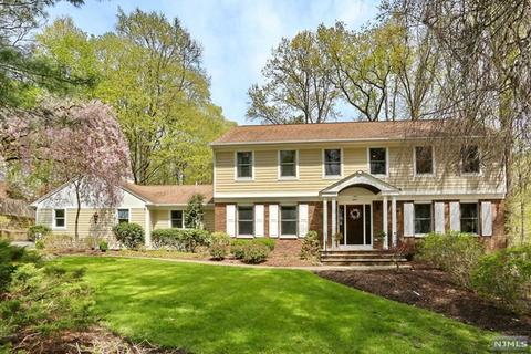 7 Stonegate Rd, Upper Saddle River, NJ 07458 photo 1