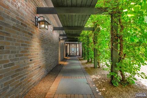 39 Overlook Rd, Alpine, NJ 07620 photo 1