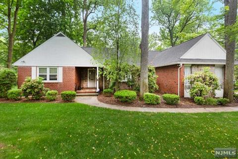 691 Summit Ave, Hackensack, NJ 07601 photo 1