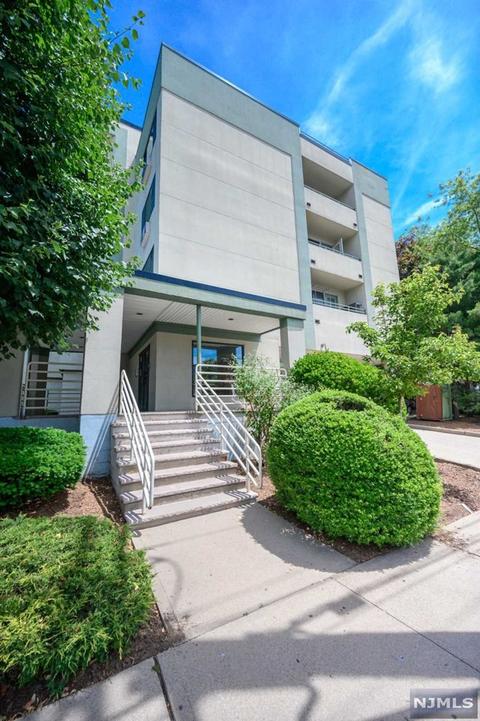 850 Main St #106, Hackensack, NJ 07601 photo 1