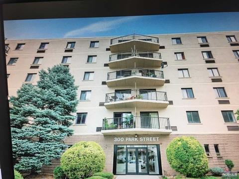 300 Park St #5H, Hackensack, NJ 07601 photo 1