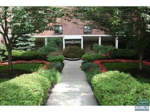 208 Anderson St #S7E, Hackensack, NJ 07601 photo 1