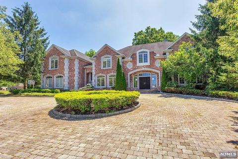 388 E Madison Ave, Cresskill, NJ 07626 photo 1