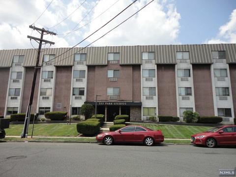 281 Park St #2I, Hackensack, NJ 07601 photo 1