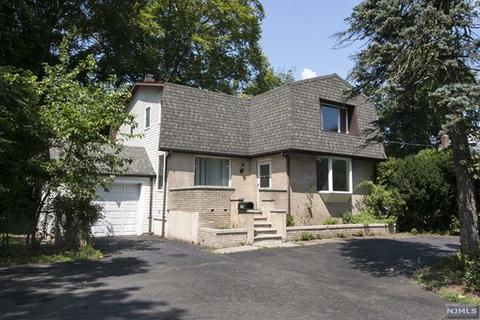 245 Forest Ave, Paramus, NJ 07652 photo 1