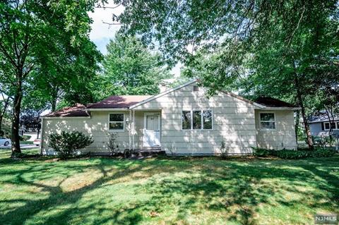 211 W Midland Ave, Paramus, NJ 07652 photo 1