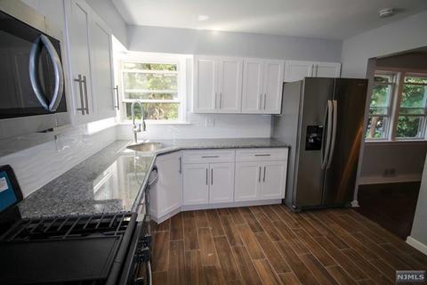 515 W Anderson St, Hackensack, NJ 07601 photo 1