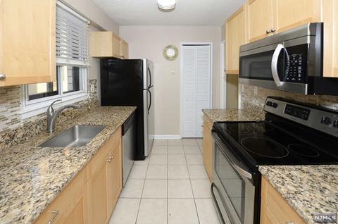 307 Prospect Ave #5F, Hackensack, NJ 07601 photo 1