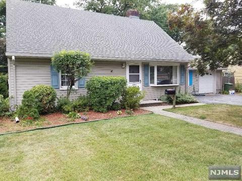 208 Brookfield Ave, Paramus, NJ 07652 photo 1
