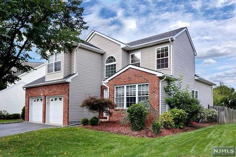 665 Seagull Dr, Paramus, NJ 07652 photo 1