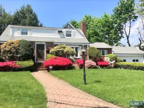 387 Maple Hill Dr, Hackensack, NJ 07601 photo 1