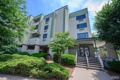 850 Main St #304, Hackensack, NJ 07601 photo 1