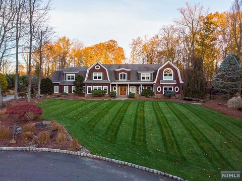 18 Eugene Dr, Upper Saddle River, NJ 07458 photo 1