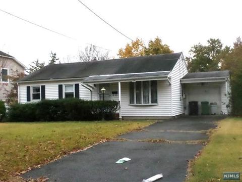 174 Arundel Rd, Paramus, NJ 07652 photo 1