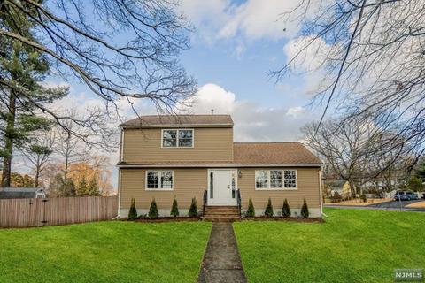 59 Circle Dr, Paramus, NJ 07652 photo 1