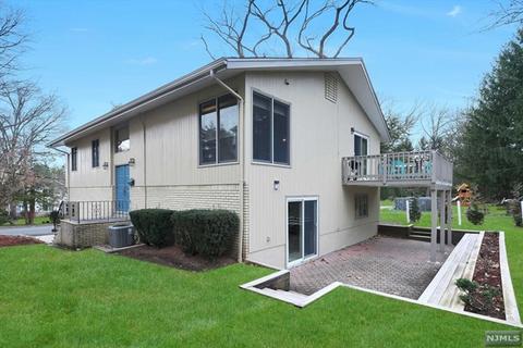70 Engle St, Cresskill, NJ 07626 photo 1