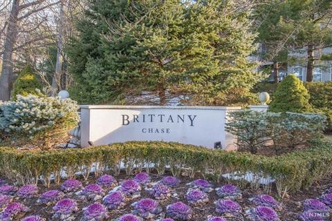 1220 Brittany Dr, Wayne, NJ 07470 photo 1