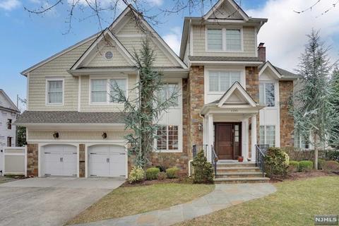 1295 Pennington Rd, Teaneck, NJ 07666 photo 1