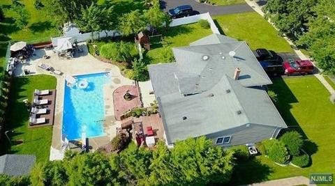 25 Columbine Rd, Paramus, NJ 07652 photo 1