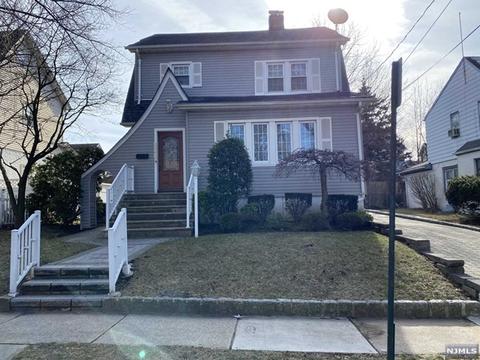 252 Schley Pl, Teaneck, NJ 07666 photo 1