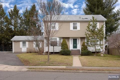5 E Brook Dr, Paramus, NJ 07652 photo 1