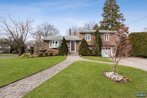 31 Pierce Ave, Cresskill, NJ 07626 photo 1