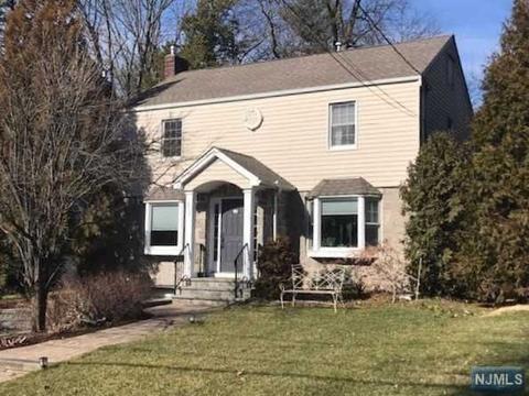 513 Forest Ave, Teaneck, NJ 07666 photo 1