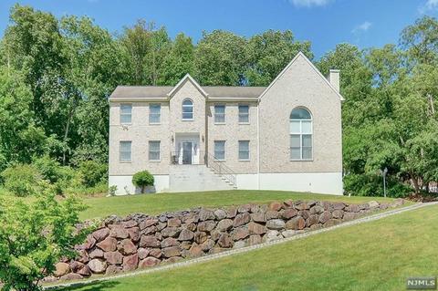 123 Chopin Dr, Wayne, NJ 07470 photo 1