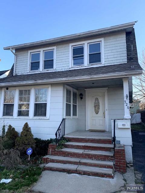 320 Sutton Ave, Hackensack, NJ 07601 photo 1
