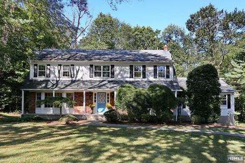 21 Peach Tree Pl, Upper Saddle River, NJ 07458 photo 1