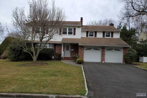 15 Buckingham Rd, Cresskill, NJ 07626 photo 1