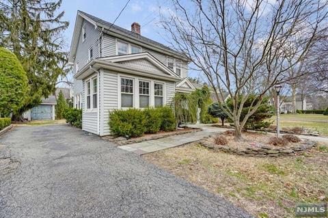 18 Central Ave, Demarest, NJ 07627 photo 1