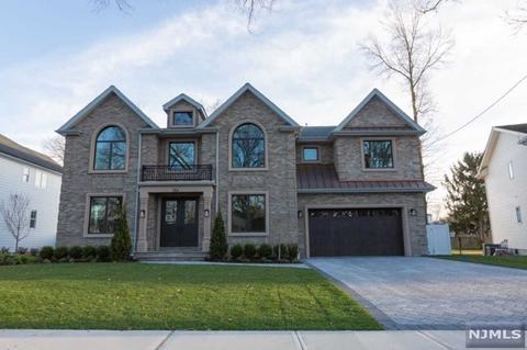 104 Willowbrook Ct, Paramus, NJ 07652 photo 1