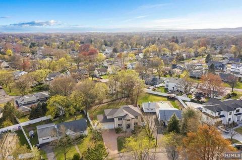 146 Garden Ave, Paramus, NJ 07652 photo 1