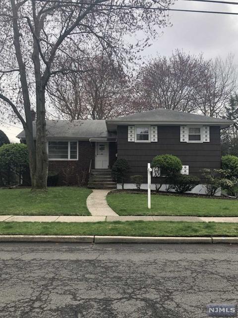 767 E Glenside Ct, Oradell, NJ 07649 photo 1
