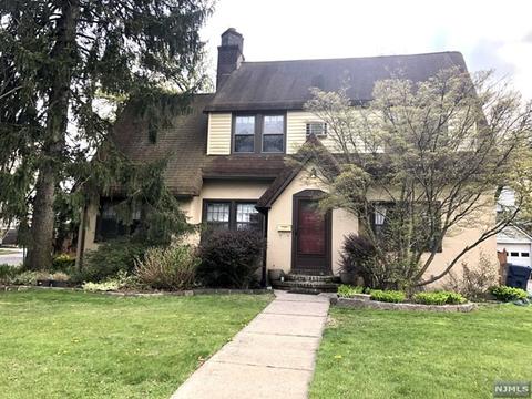 261 Clinton Pl, Hackensack, NJ 07601 photo 1