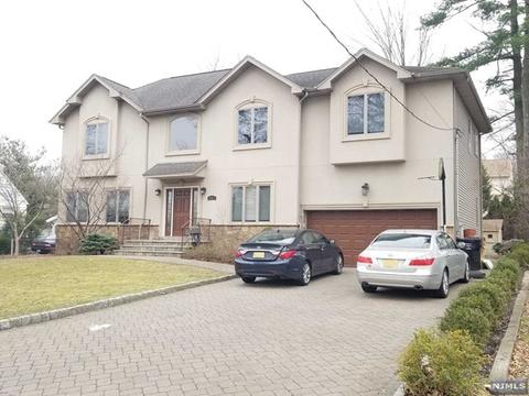 244 Buttonwood Dr, Paramus, NJ 07652 photo 1