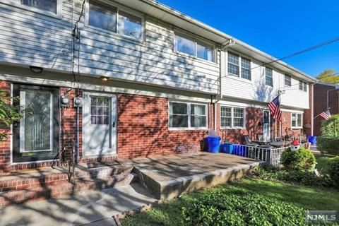21 Edgewater Pl, Edgewater, NJ 07020 photo 1