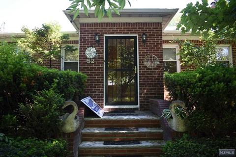 52 Mackay Ave, Paramus, NJ 07652 photo 1